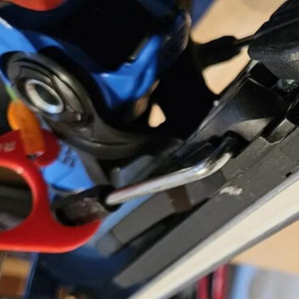 Brake Retainer with Hook (SKI)